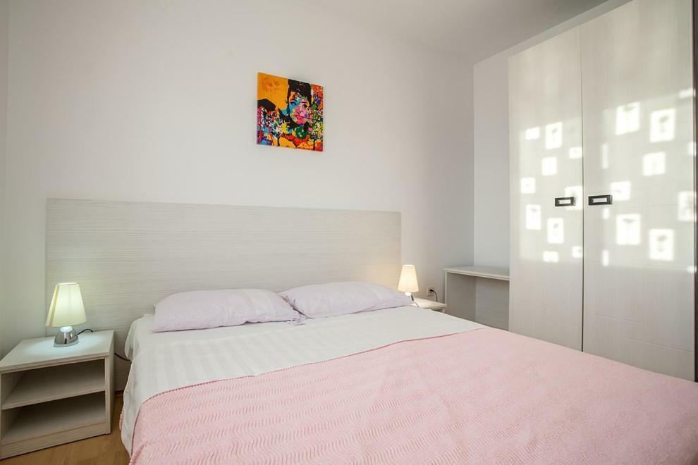 Apartments Jelena Ražanj エクステリア 写真